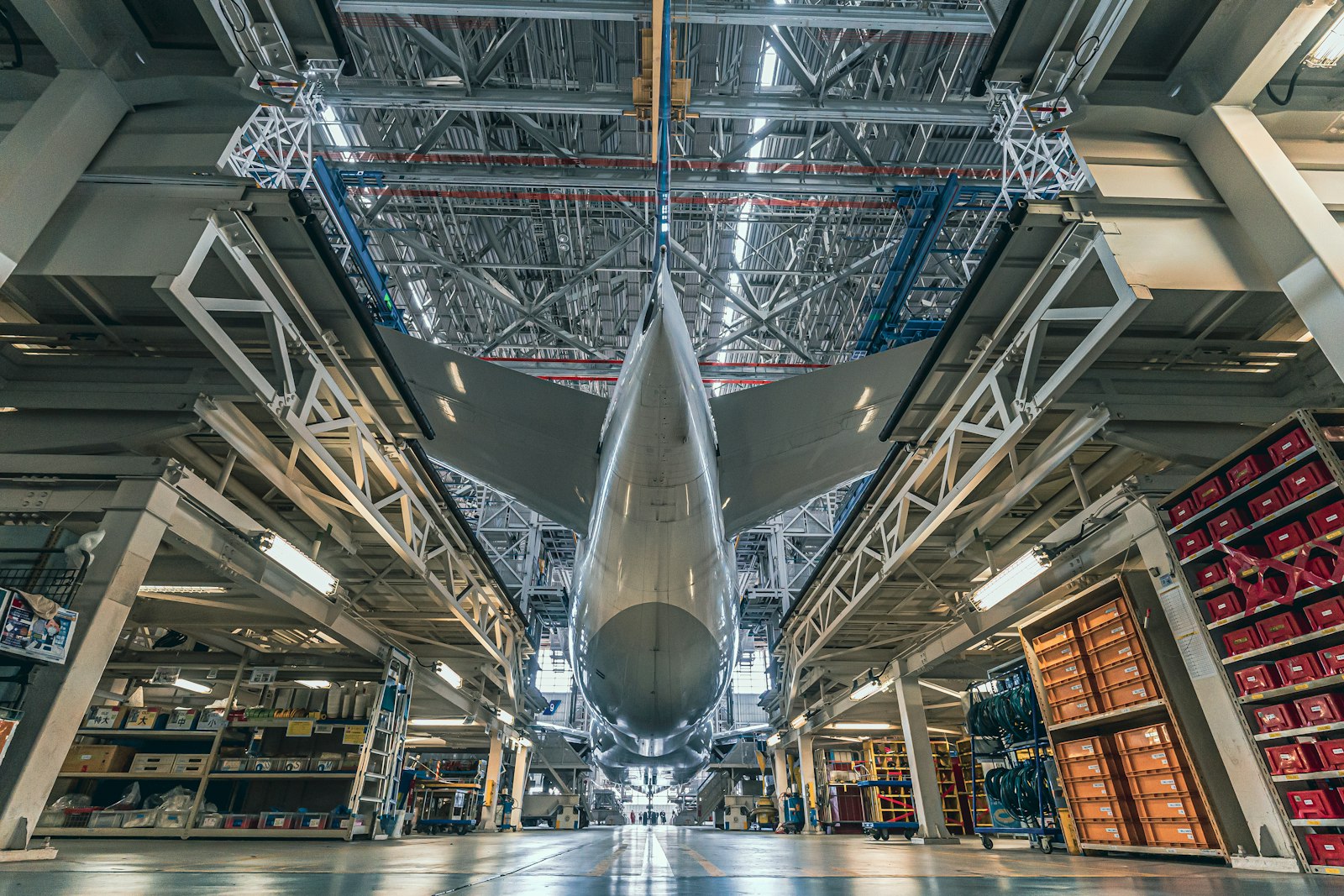 Image d'illustration — hangar d'assemblage aéronautique