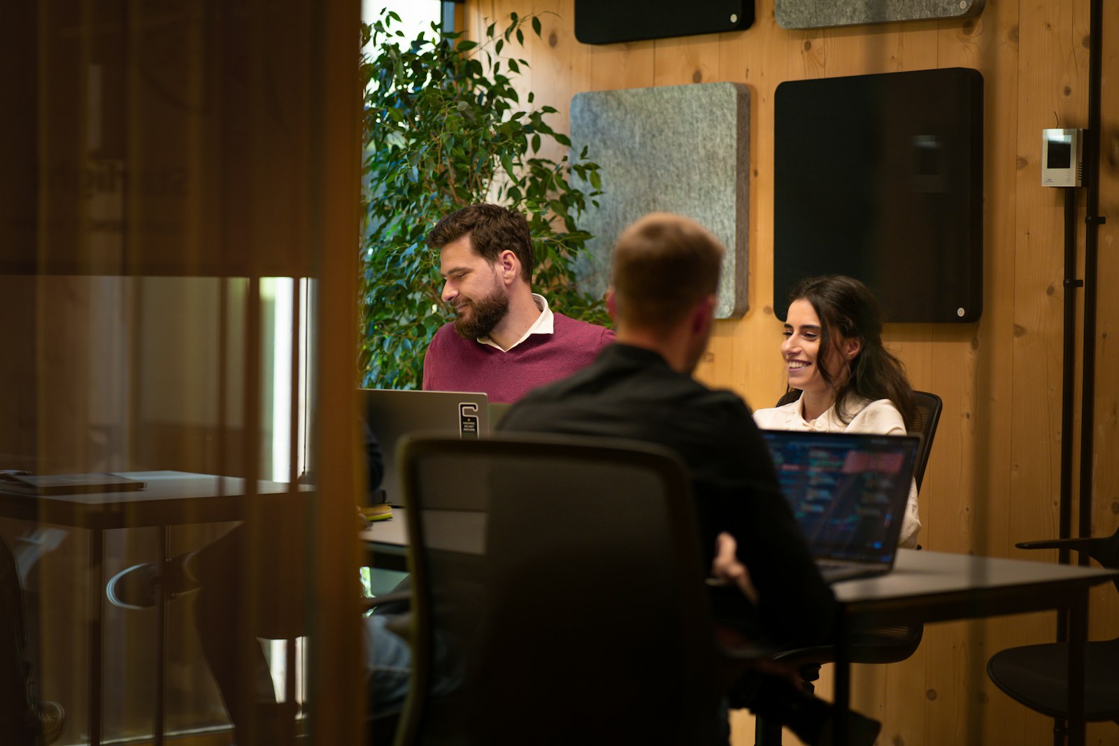 Image d'illustration — une équipe de développeurs dans les locaux d'une start-up. Le capital-risque français se concentre sur un nombre réduit d'entreprises.